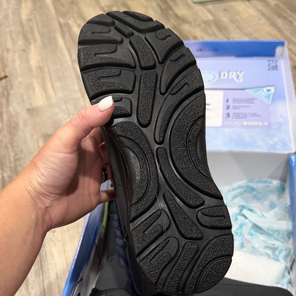 easy street Navy and Black Quilted Winter Boots - Picture 2 of 3